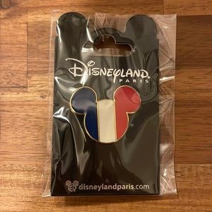 Disneyland Paris Flag Mickey Pin Brand New